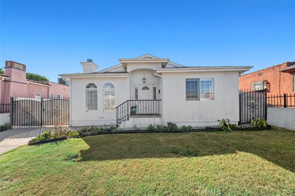 2406 W 78th Street