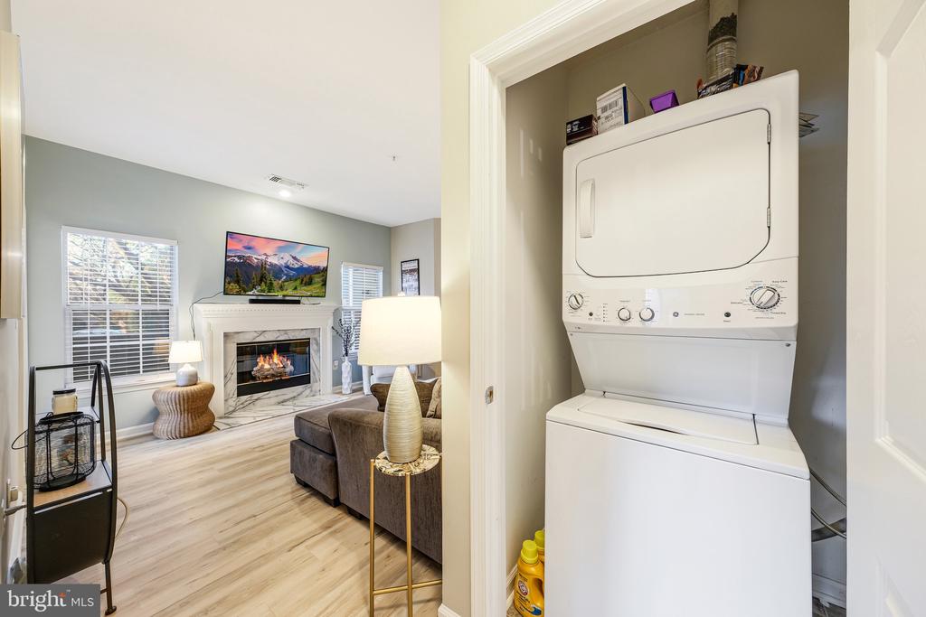 1712 LAKE SHORE CREST DRIVE 12