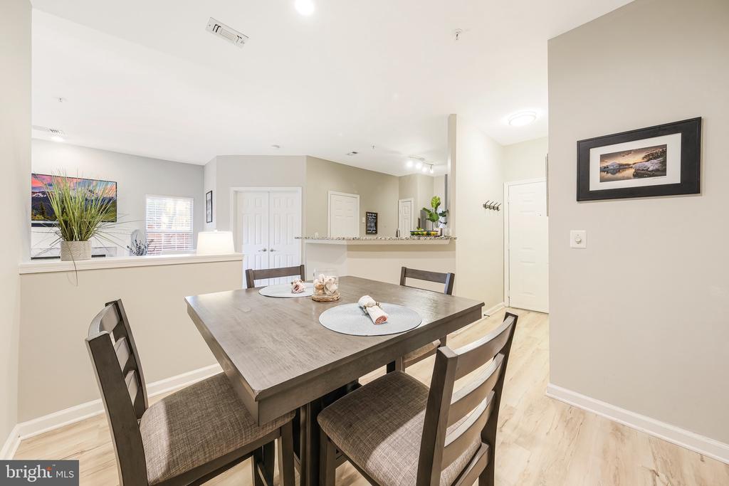 1712 LAKE SHORE CREST DRIVE 12