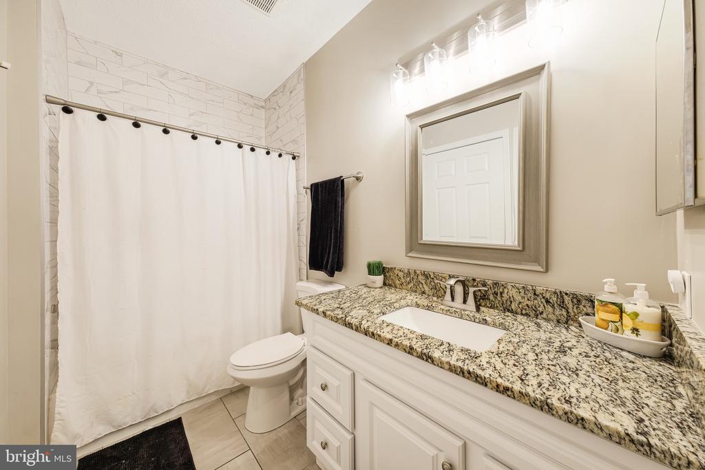 1712 LAKE SHORE CREST DRIVE 12