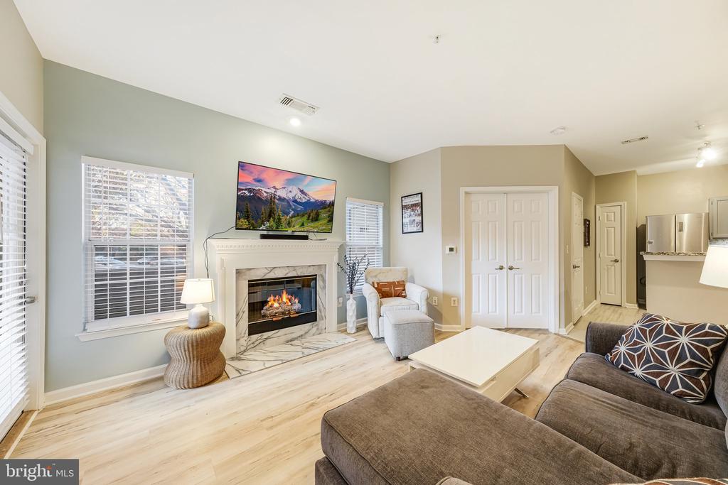 1712 LAKE SHORE CREST DRIVE 12
