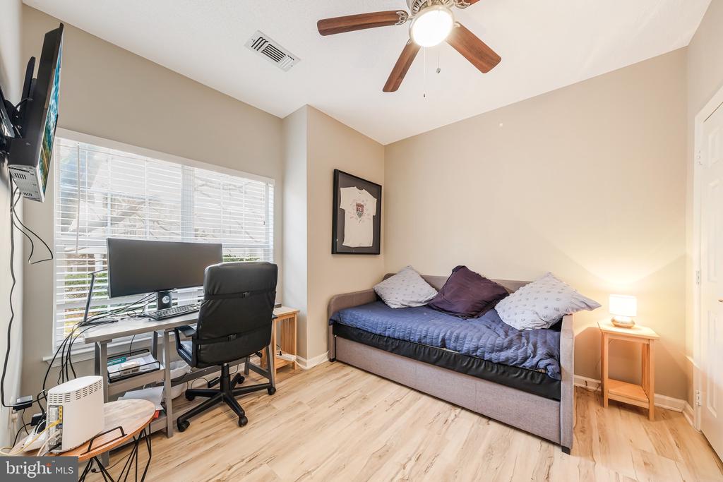 1712 LAKE SHORE CREST DRIVE 12