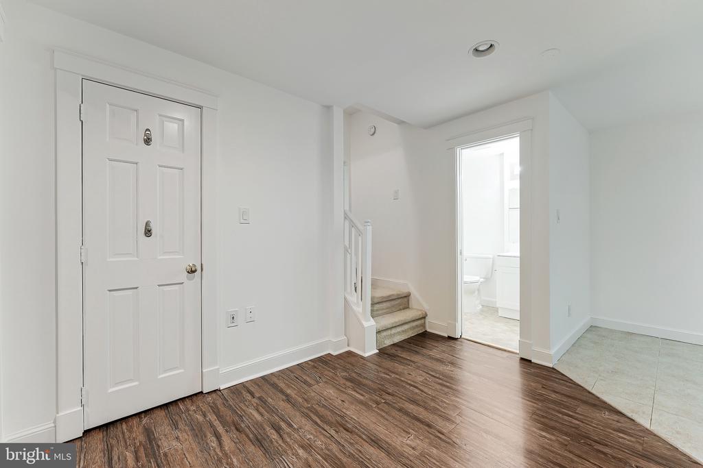 6517 OLD CARRIAGE DRIVE