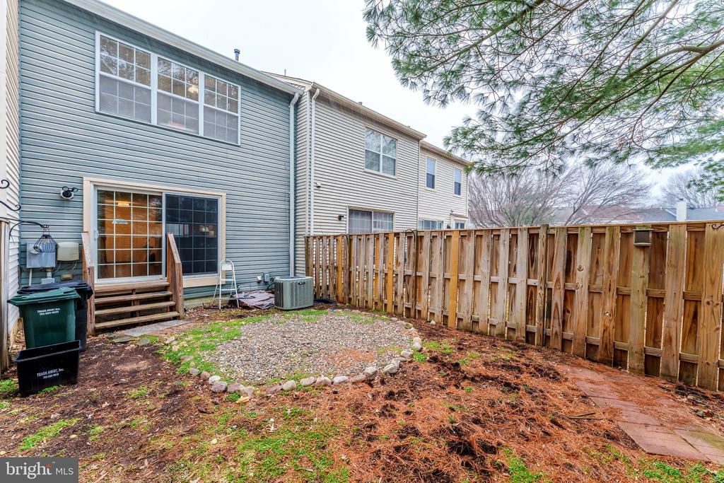 6517 OLD CARRIAGE DRIVE