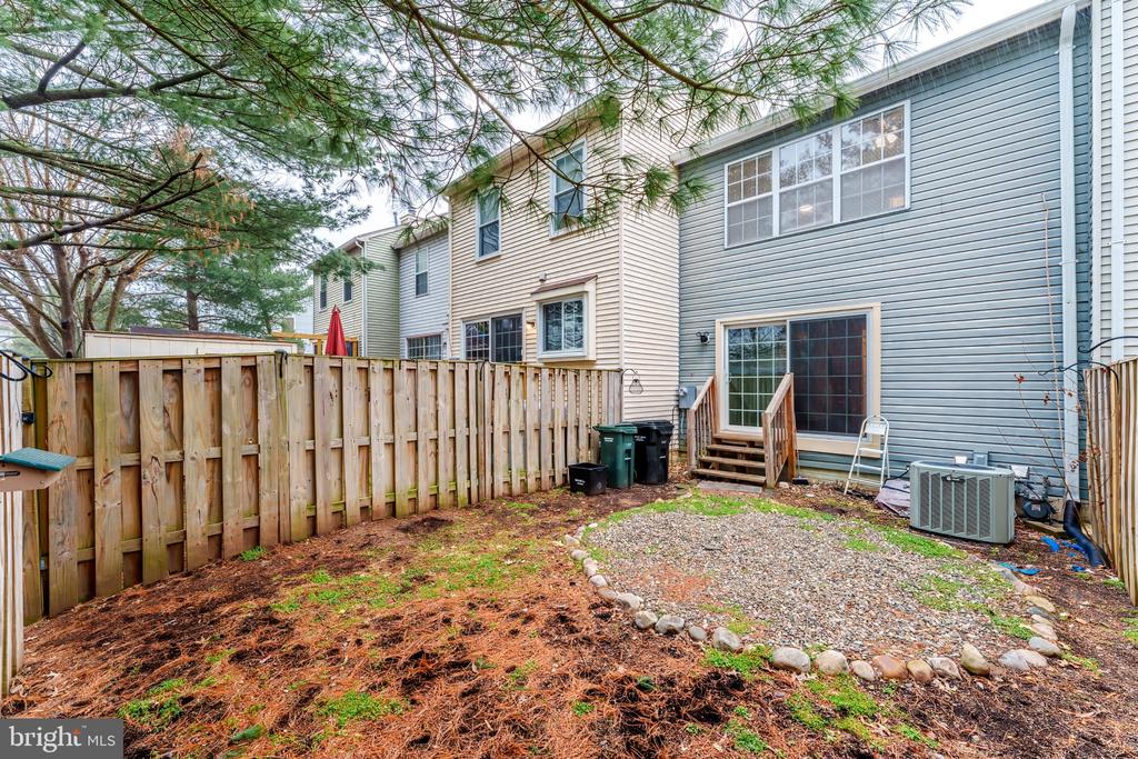 6517 OLD CARRIAGE DRIVE