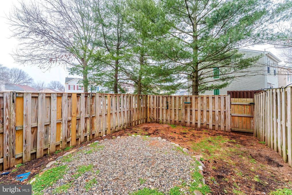 6517 OLD CARRIAGE DRIVE