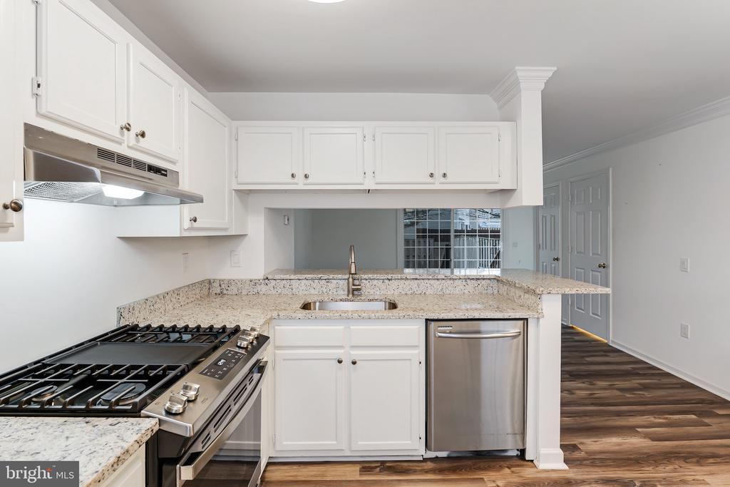 6517 OLD CARRIAGE DRIVE