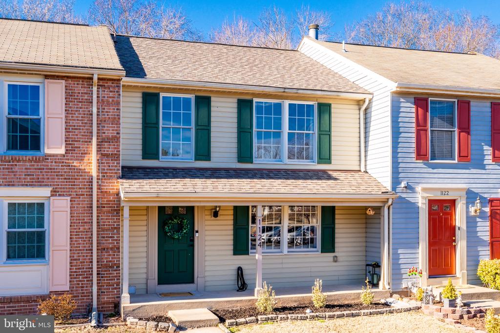 1124 FLOYD PLACE