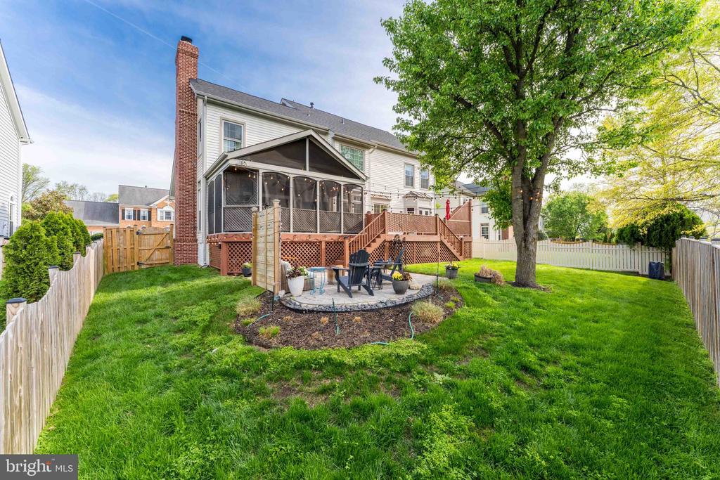2636 MEADOW HALL DRIVE