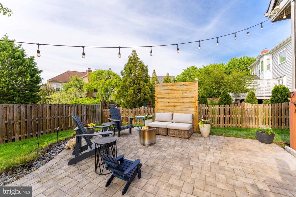 2636 MEADOW HALL DRIVE