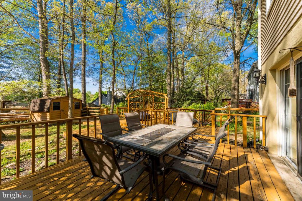 2583 JOHN MILTON DRIVE