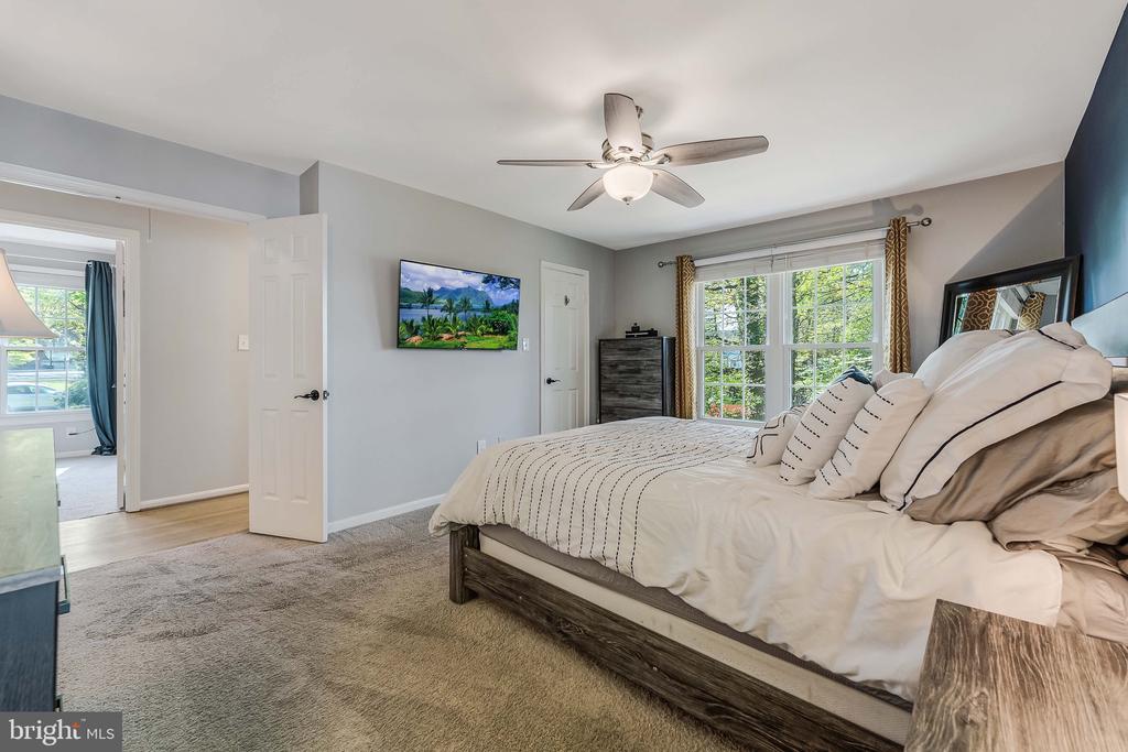 2583 JOHN MILTON DRIVE