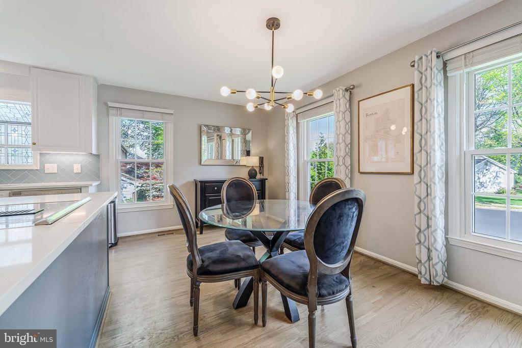 2583 JOHN MILTON DRIVE
