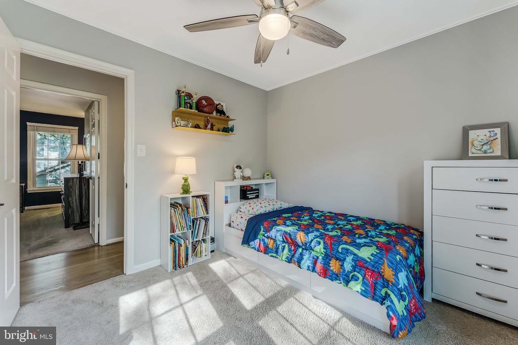 2583 JOHN MILTON DRIVE