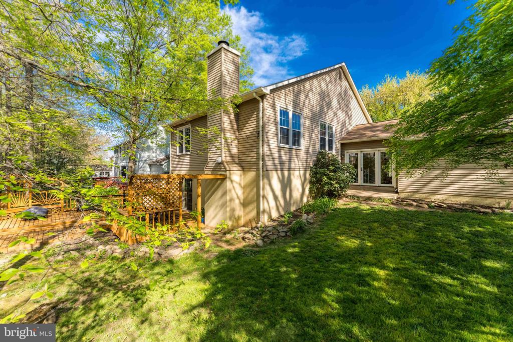 2583 JOHN MILTON DRIVE