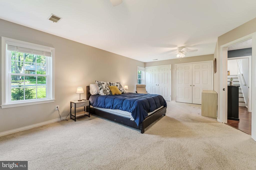 2583 JOHN MILTON DRIVE