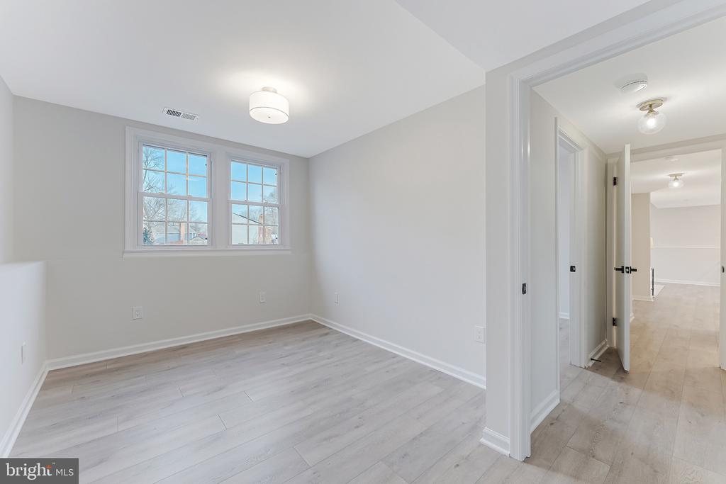 1540 POWELLS TAVERN PLACE