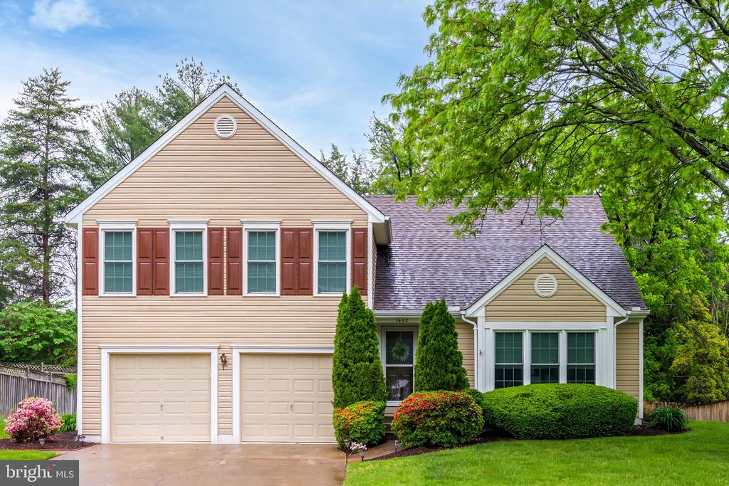 1452 HAWKS NEST COURT