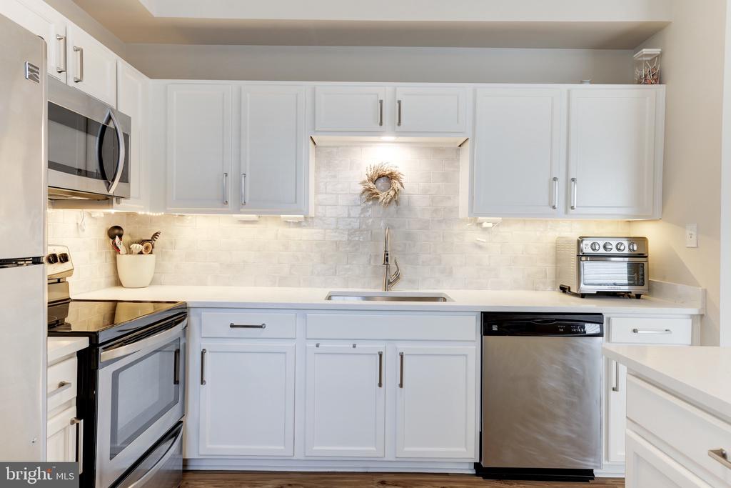 25387 LISA TERRACE