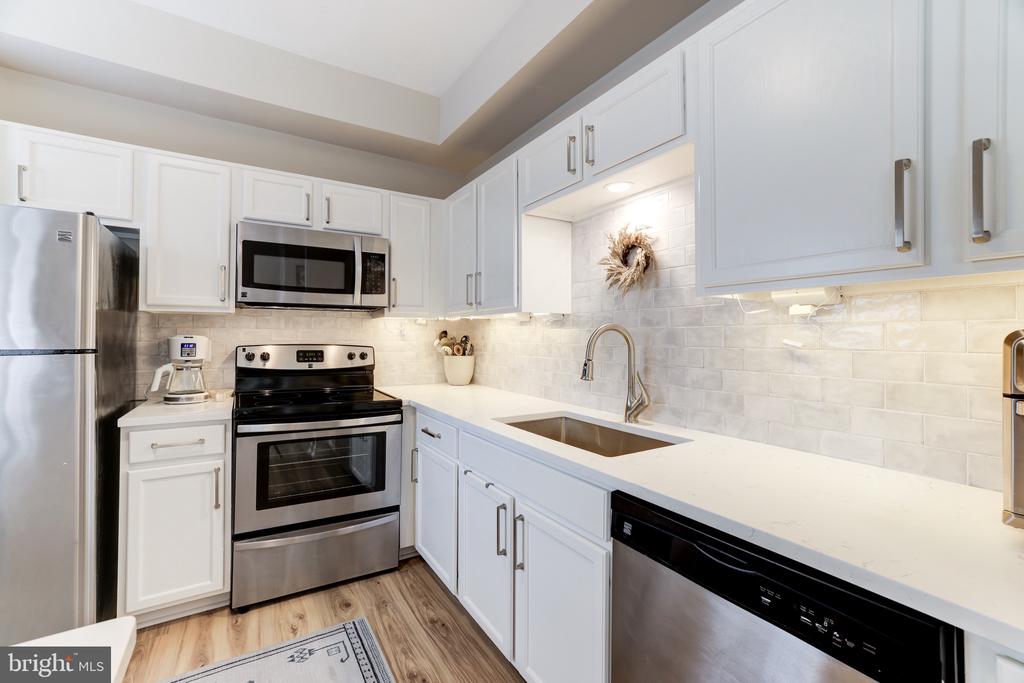 25387 LISA TERRACE