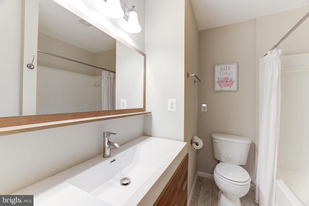 25387 LISA TERRACE