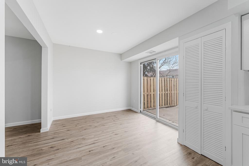 920 WINDSOR COURT