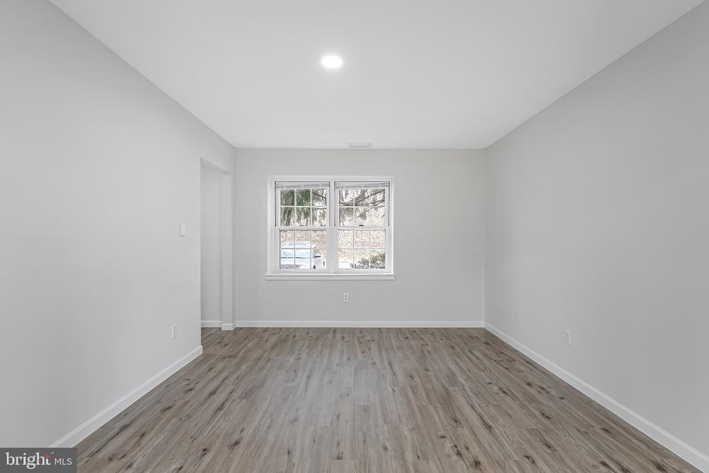 920 WINDSOR COURT