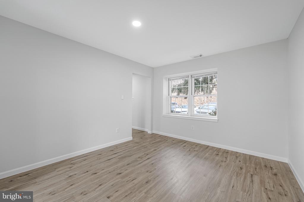 920 WINDSOR COURT