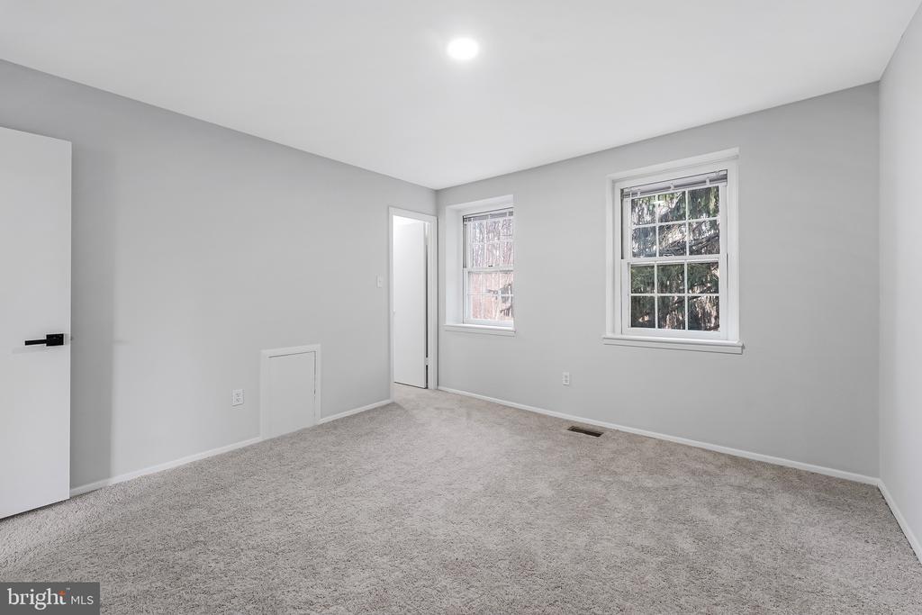 920 WINDSOR COURT