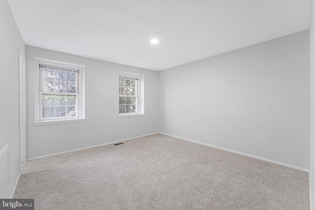 920 WINDSOR COURT