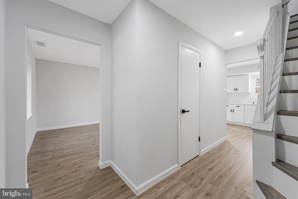 920 WINDSOR COURT