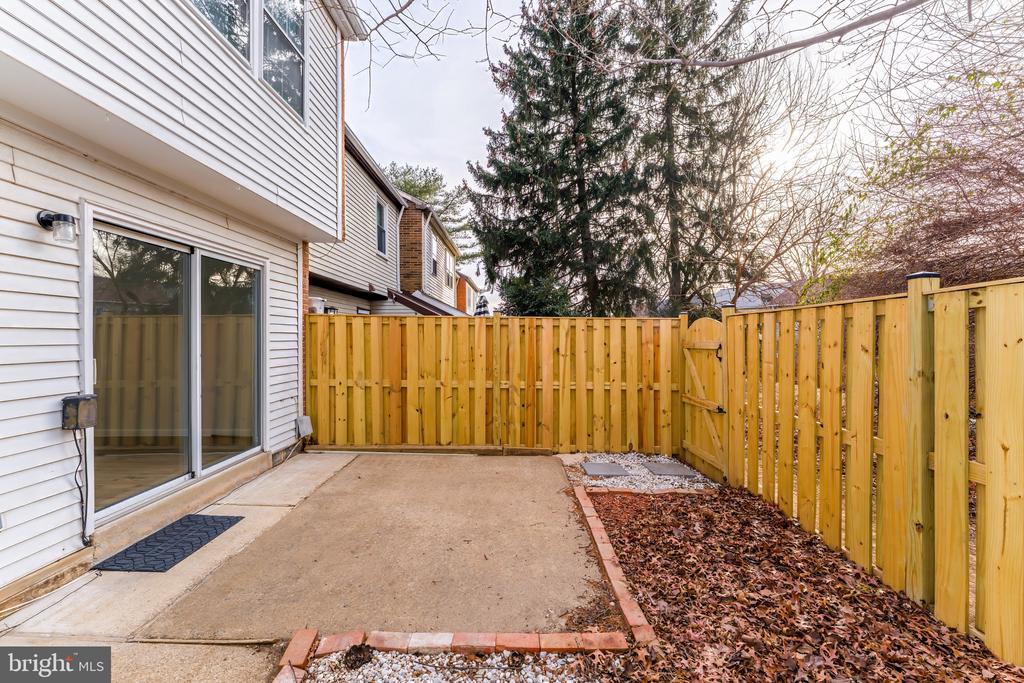 920 WINDSOR COURT