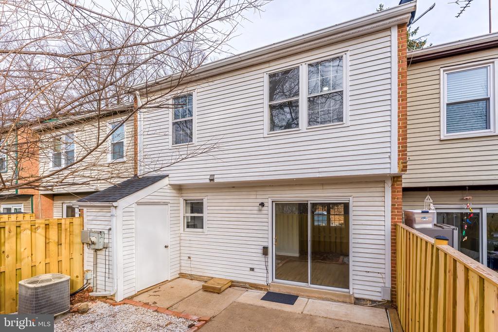 920 WINDSOR COURT
