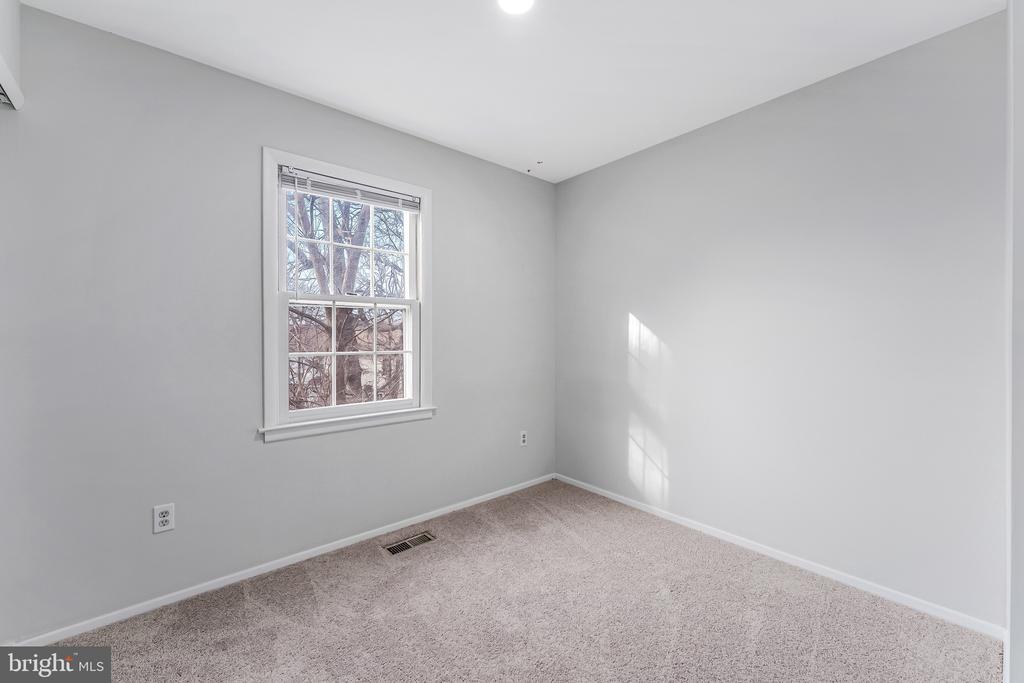 920 WINDSOR COURT