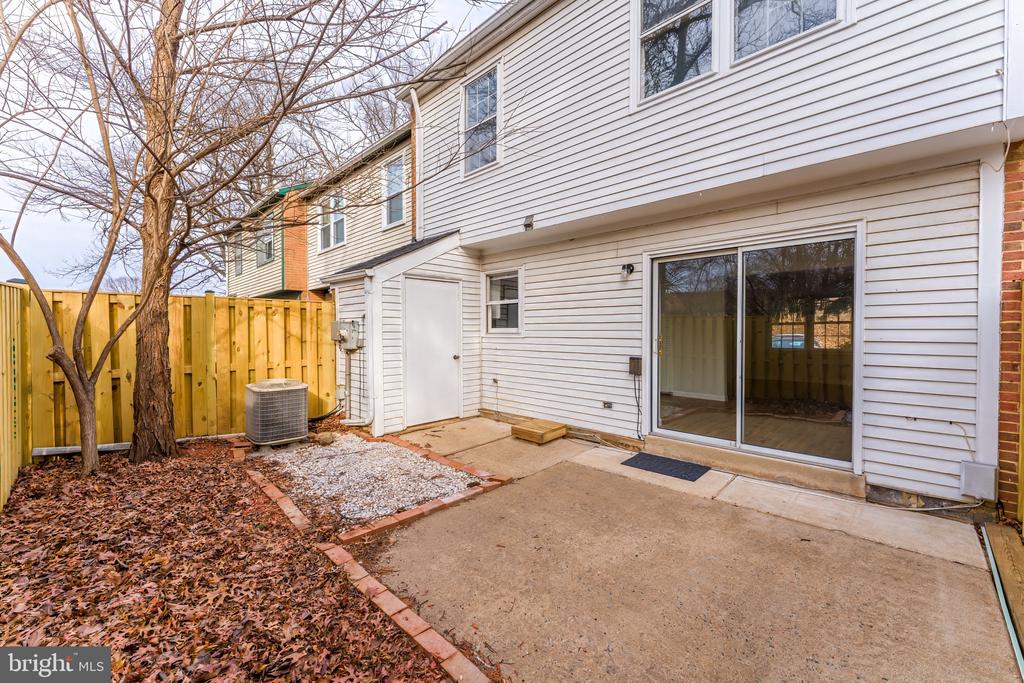 920 WINDSOR COURT