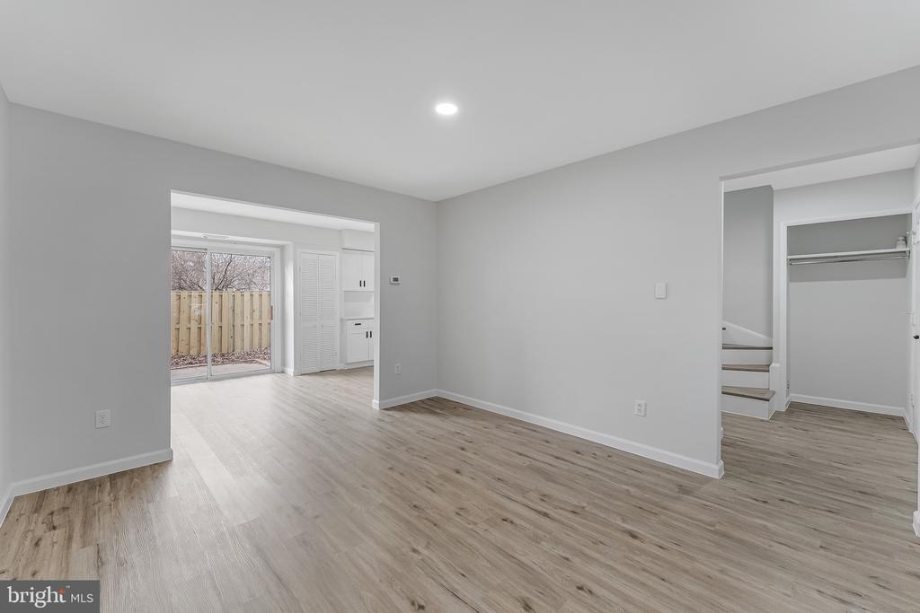 920 WINDSOR COURT