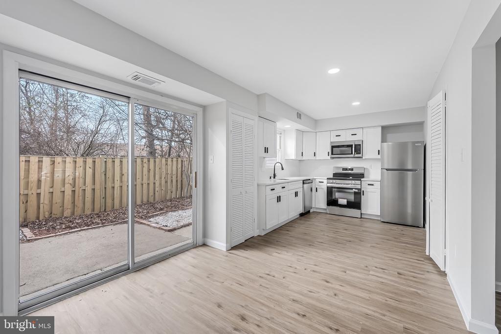 920 WINDSOR COURT