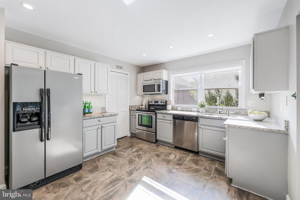 151 S FOX ROAD