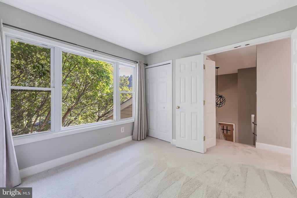 151 S FOX ROAD