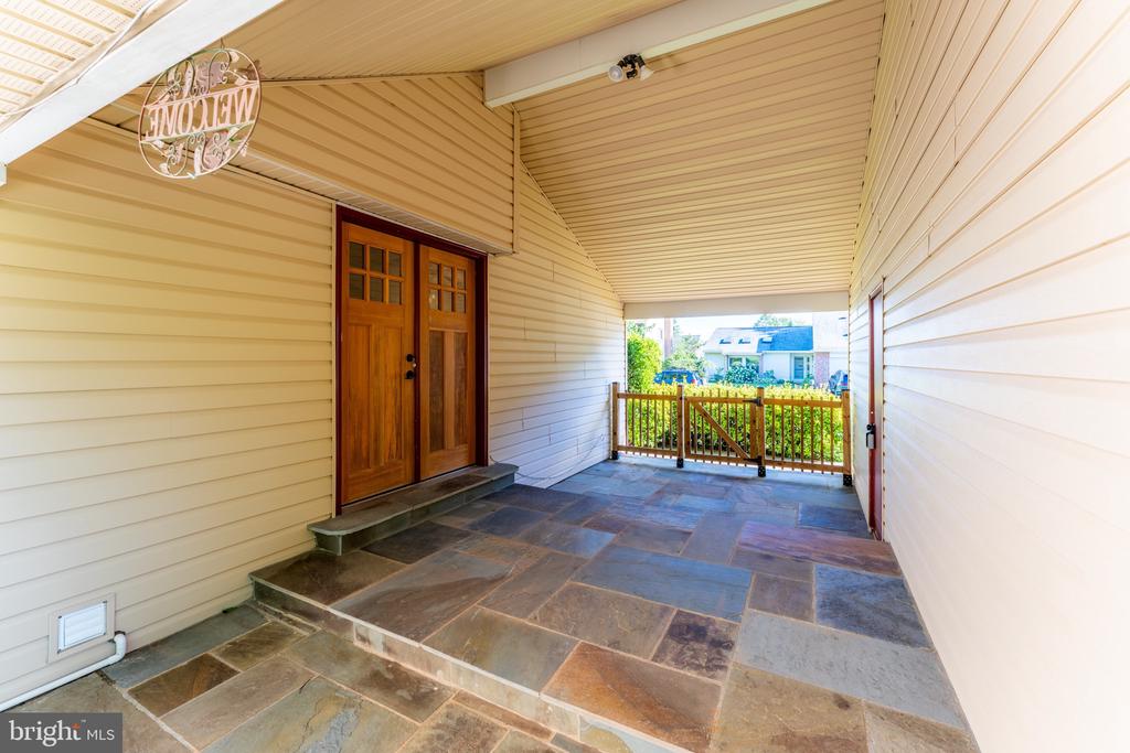 151 S FOX ROAD