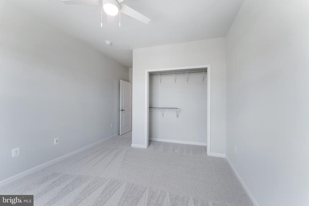 23215 MILLTOWN KNOLL SQUARE Unit: 115