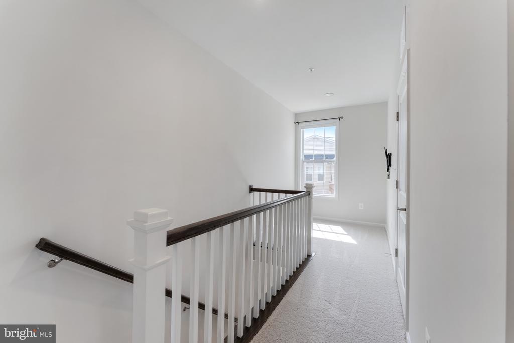 23215 MILLTOWN KNOLL SQUARE Unit: 115