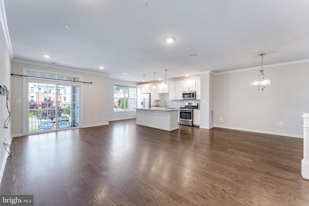 23215 MILLTOWN KNOLL SQUARE Unit: 115