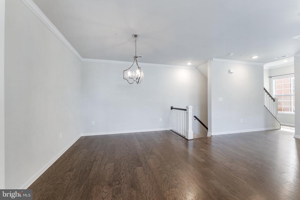 23215 MILLTOWN KNOLL SQUARE Unit: 115