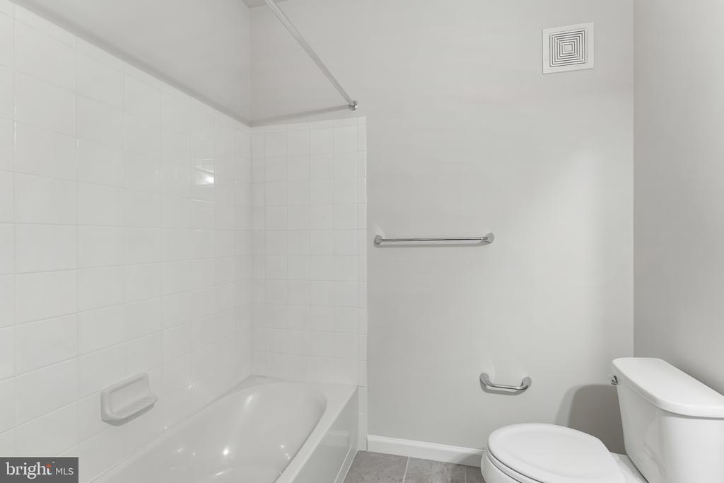 23215 MILLTOWN KNOLL SQUARE Unit: 115