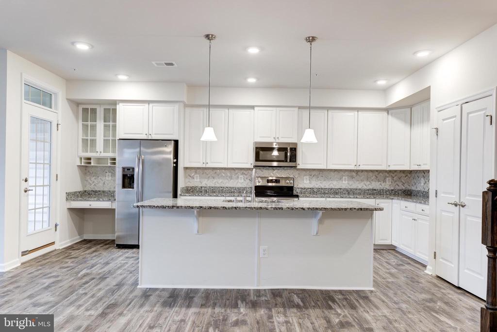 7071 DARBEY KNOLL DRIVE