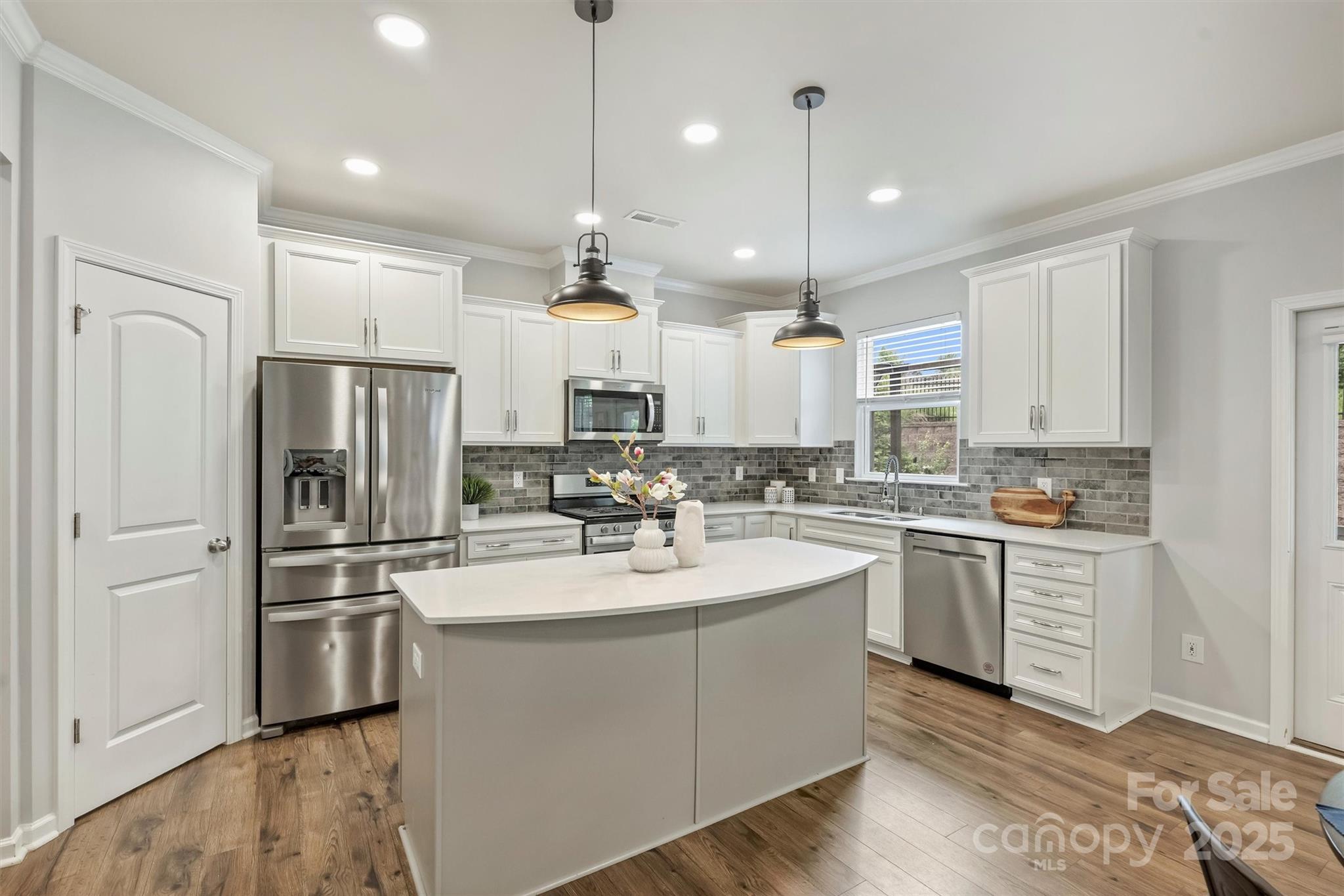 7209 Brookline Place