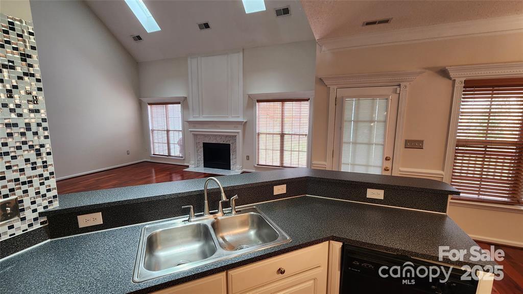 10607 Old Bridge Lane