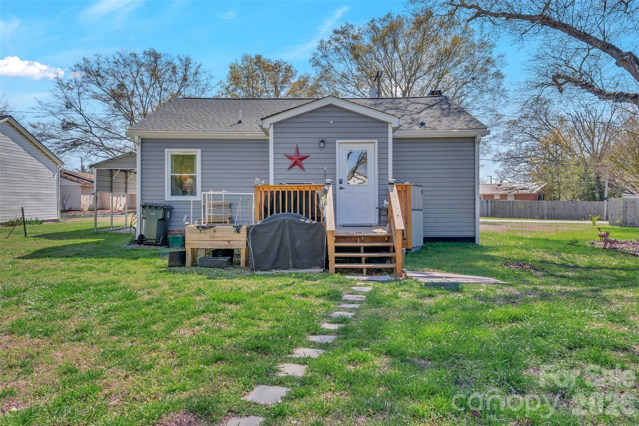 105 Hilltop Lane