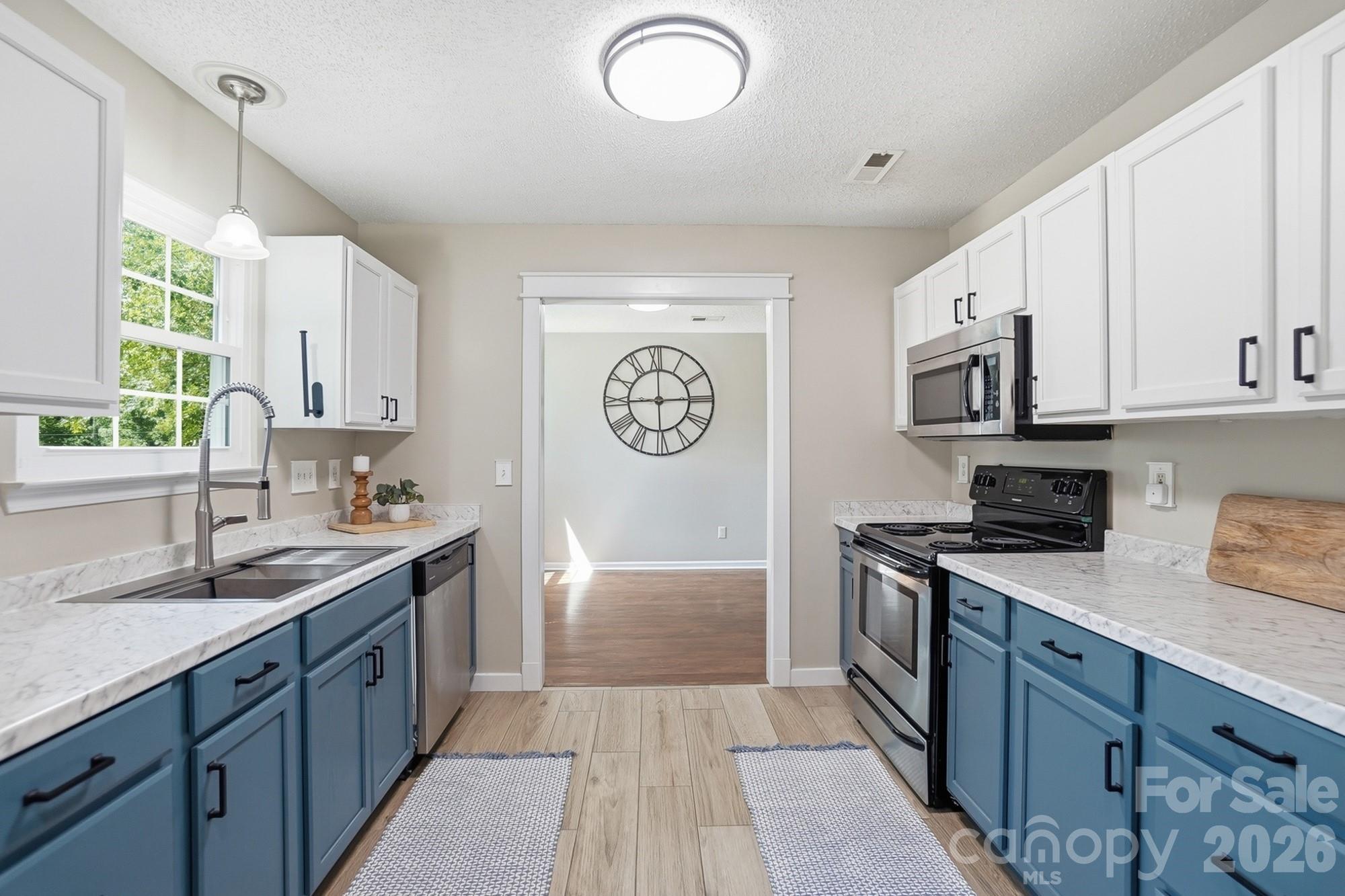 1264 Winding Path Road